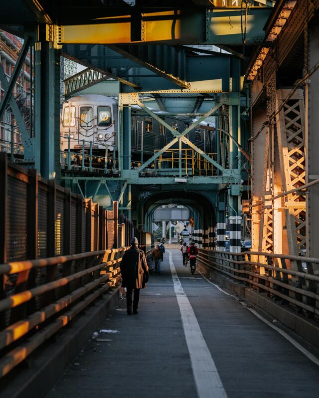 If you missed the train I‘m on
You will know that I am gone
You can hear the whistle blow a hundred miles...

#queens #queensny #queensnyc #queensborobridge #queensphotographer #nyc #newyork #newyorkcity #nycphotographer #nycphotography #newyorkcityphotography #subway #subwayphotography #street #streetphotographer #life_is_street #nycsubway #sunset #sunsetphotography #urbanphotography #bridgephotography #subwaystation