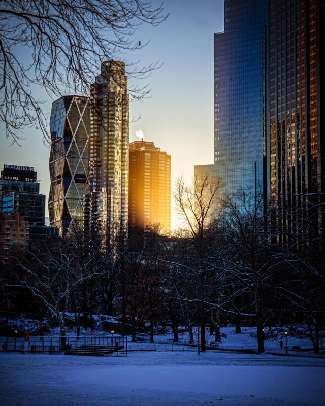 Stow away love in the daybreak’s glow and the twilight‘s tender rays; only then can you wrap the entire winter in warmth.

#nyc #newyork #newyorkcity #nycphotographer #nycphotography #centralpark #centralparkmoments #centralparksnow #centralparkphotography #centralparkview #sunset #sunsetlovers #sunsetphotography #landscape #landscapephotography #centralparknewyork #nycsnow #newyorksnow #wintersunset #wintersun #urbanphotography #urbanpark #citysunset #snowystreet #twilight #winterwonderland #winterincity